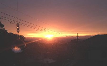 sunrise_s.jpg